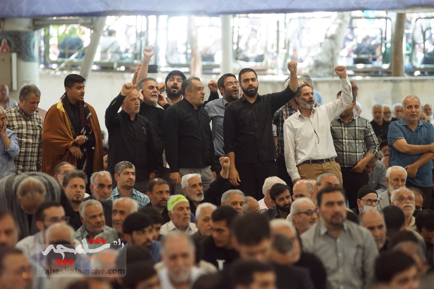 نماز جمعه تهران برگزار شد +تصاویر — تصویر 34