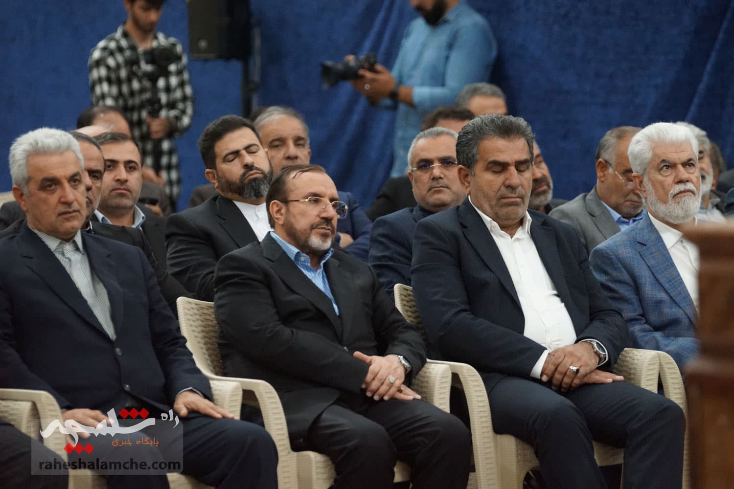 حضور نمایندگان مجلس در حرم امام خمینی(ره) +تصاویر — تصویر 101