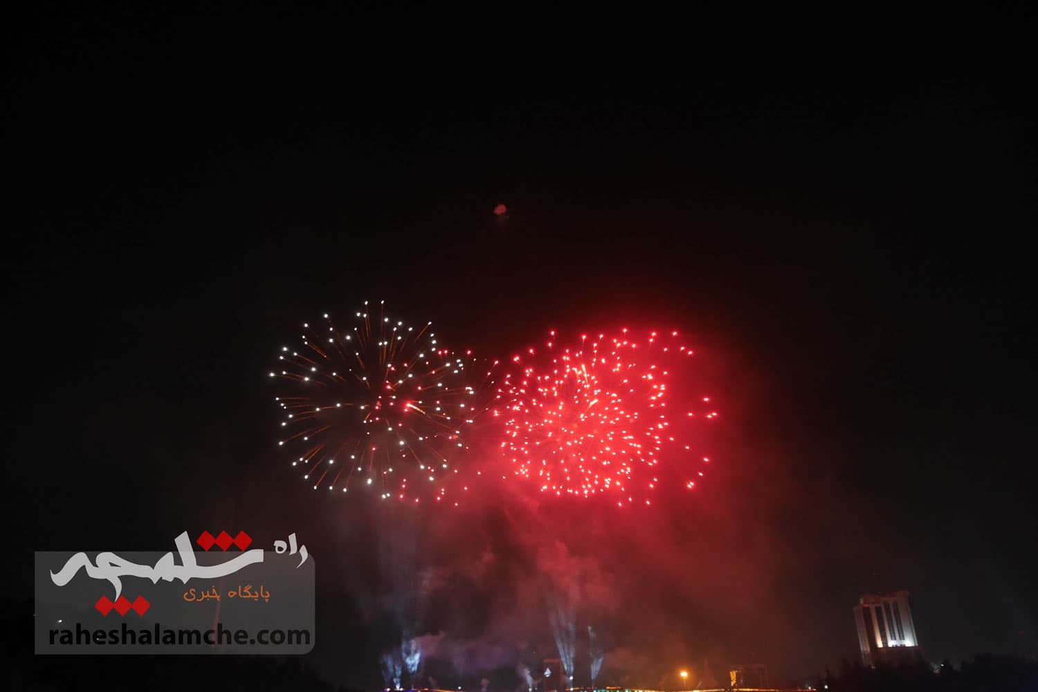 مراسم بزرگترین نورافشانی کشور در پل طبیعت برگزار شد +تصاویر — تصویر 38