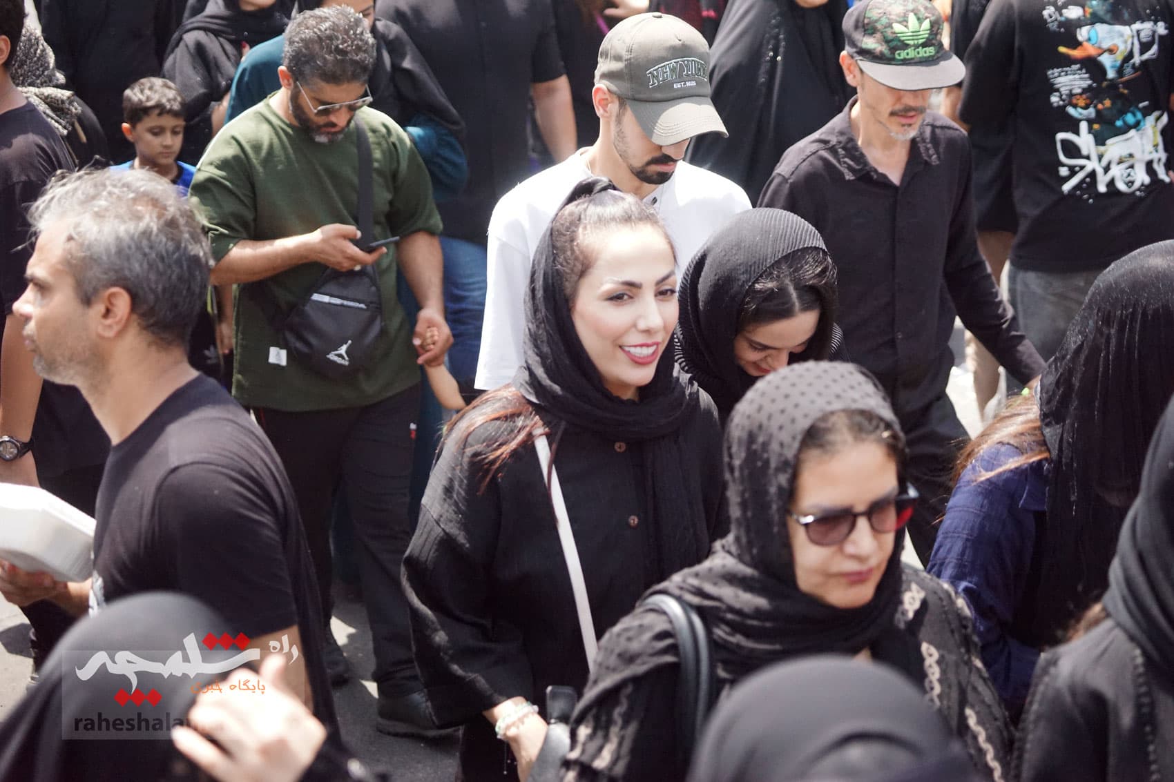 جاماندگان پیاده اربعین حسینی در تهران +تصاویر — تصویر 70