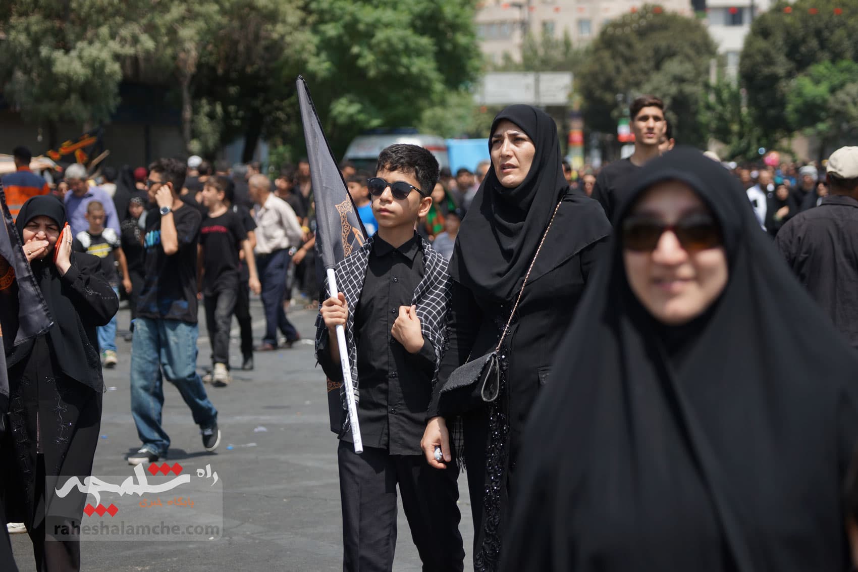 جاماندگان پیاده اربعین حسینی در تهران +تصاویر — تصویر 34