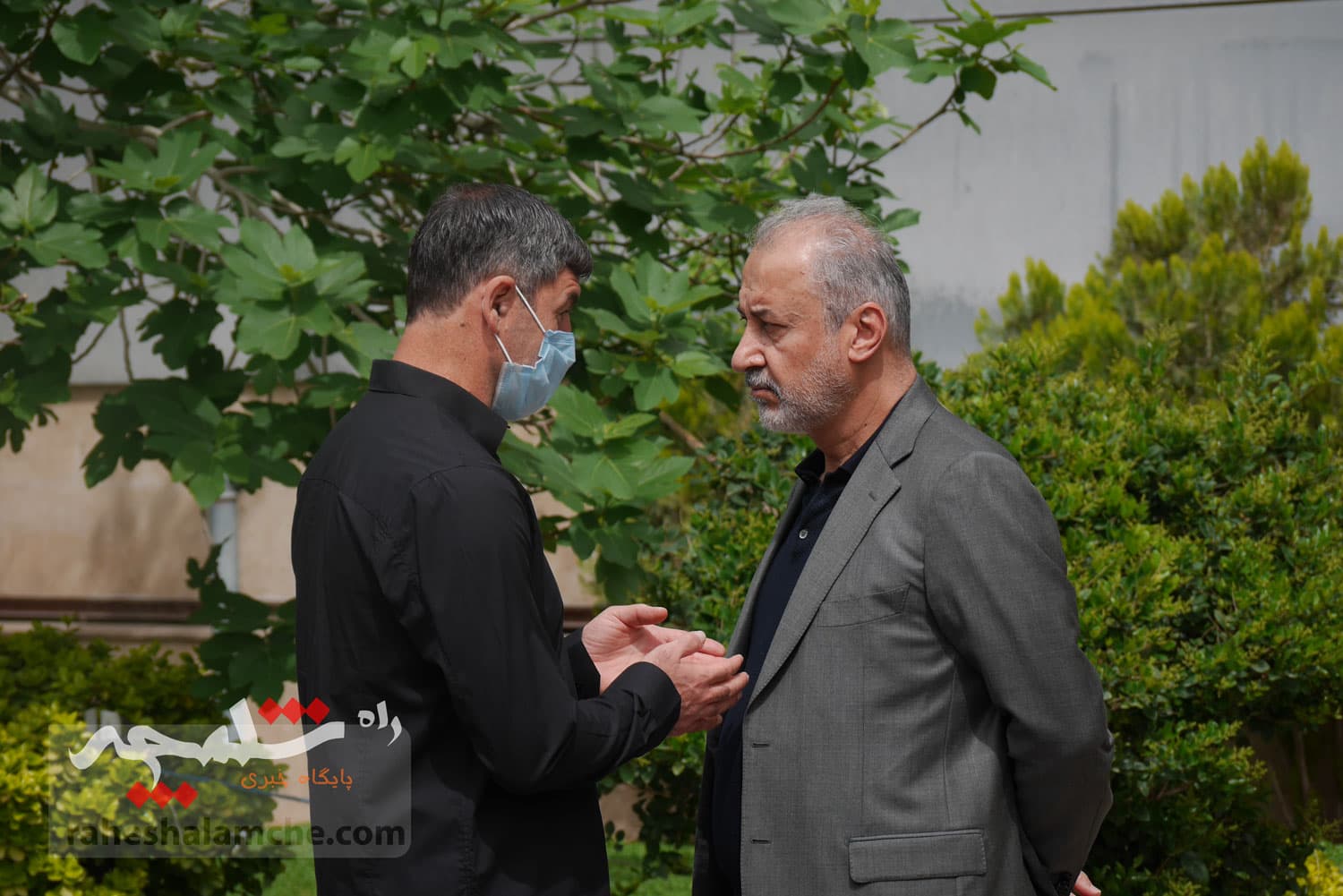 چه کسانی در مراسم تشییع پیکر «عمو ظلی» حضور دارشتند +تصاویر — تصویر 62