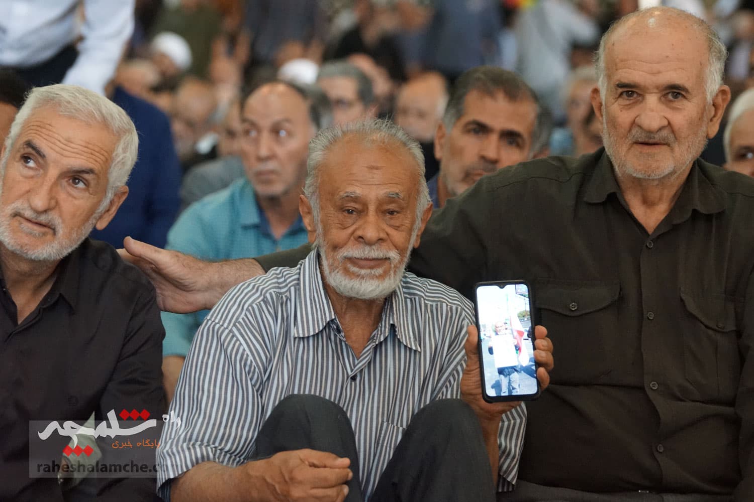 نماز جمعه این هفته تهران برگزار شد +تصاویر — تصویر 52
