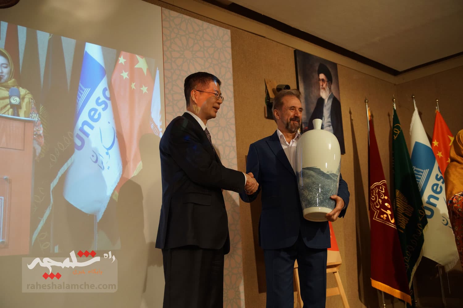 افتتاح نمایشگاه «ابرهای بیپایان جاده ابریشم» در موزه ملک چه گذشت؟ +تصاویر — تصویر 77