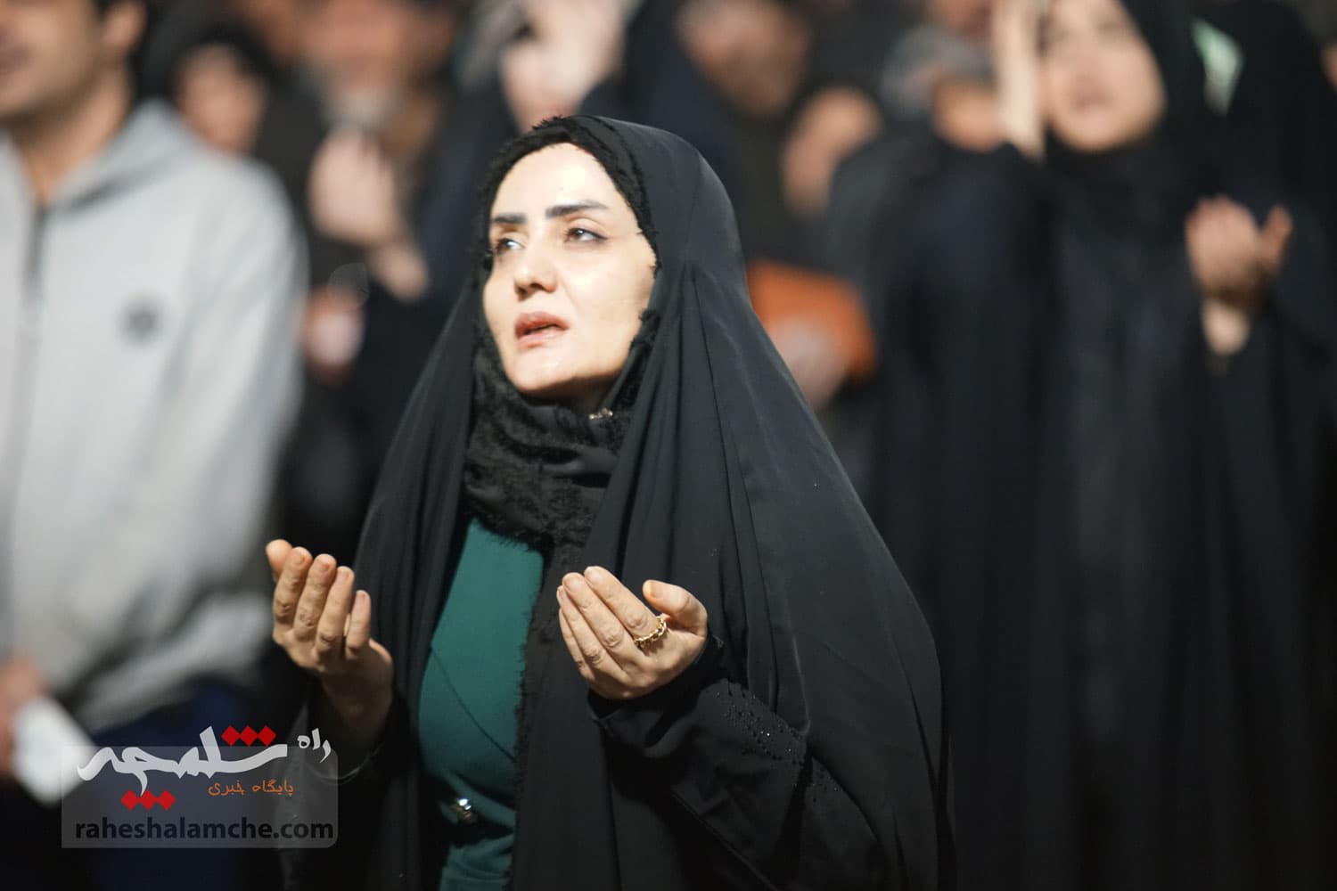 طنین نجوای «الهی العفو» دومین شب قدر در حرم عبدالعظیم حسنی(ع) +تصاویر — تصویر 90