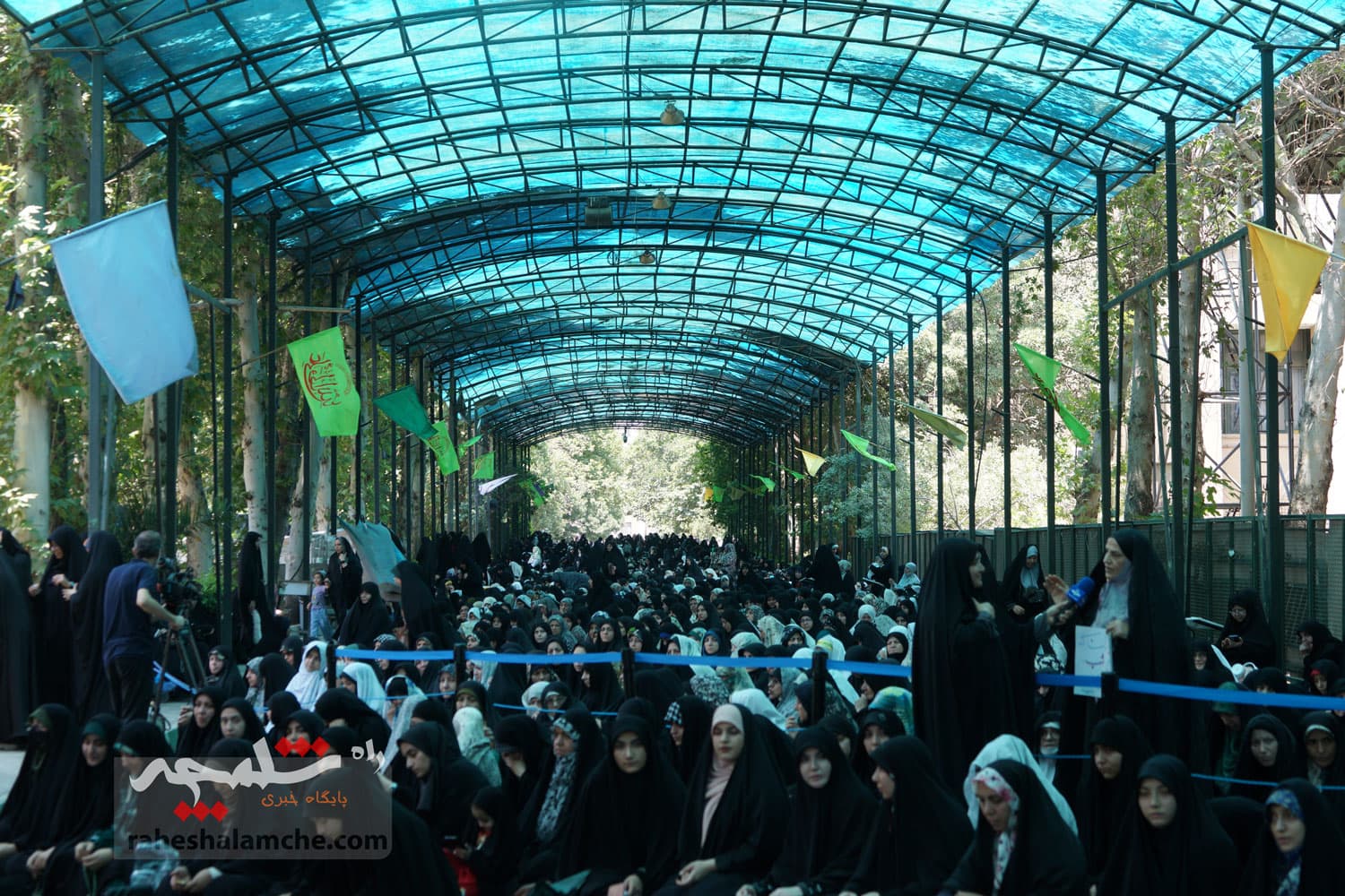 نماز جمعه تهران برگزار شد +تصاویر — تصویر 26