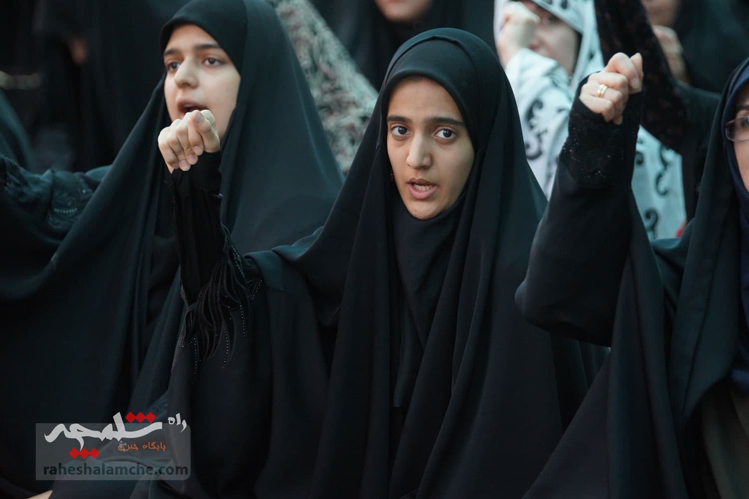 نماز جمعه تهران در اولین روز ماه محرم حسینی برگزار شد +تصاویر — تصویر 38