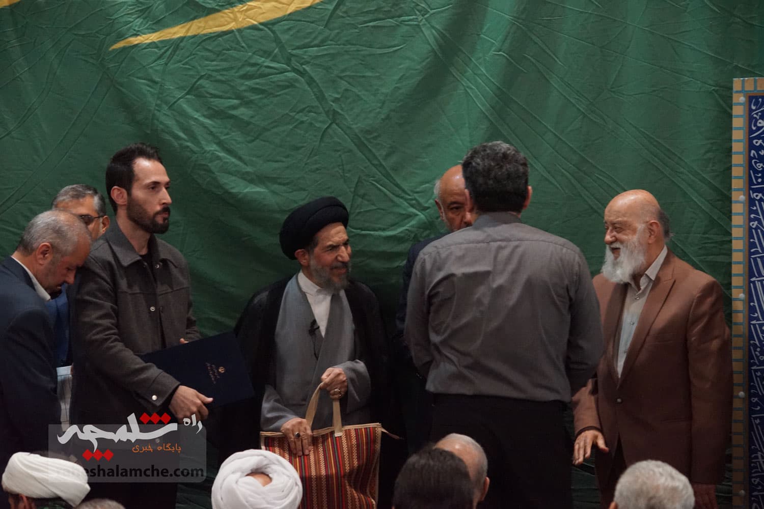 برگزاری نمازجمعه تهران در آغاز هفته کار و کارگر +تصاویر — تصویر 54