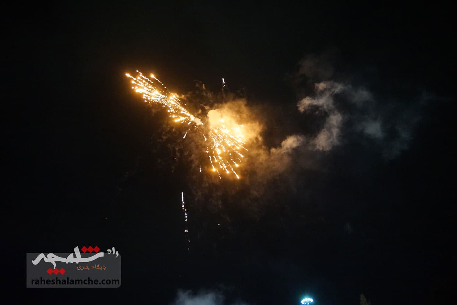برگزاری جشن پیروزی غزه در میدان هفتحوض تهران +تصاویر — تصویر 63