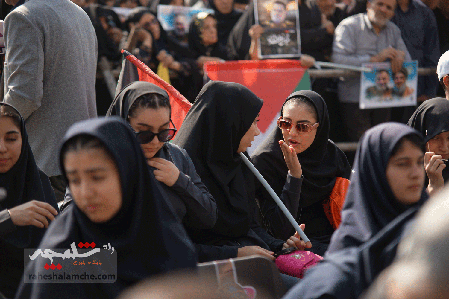 تشییع پیکر سردار شهید نیلفروشان با حضور سردار قاآنانی و مسعود پزشکیان +تصاویر — تصویر 43