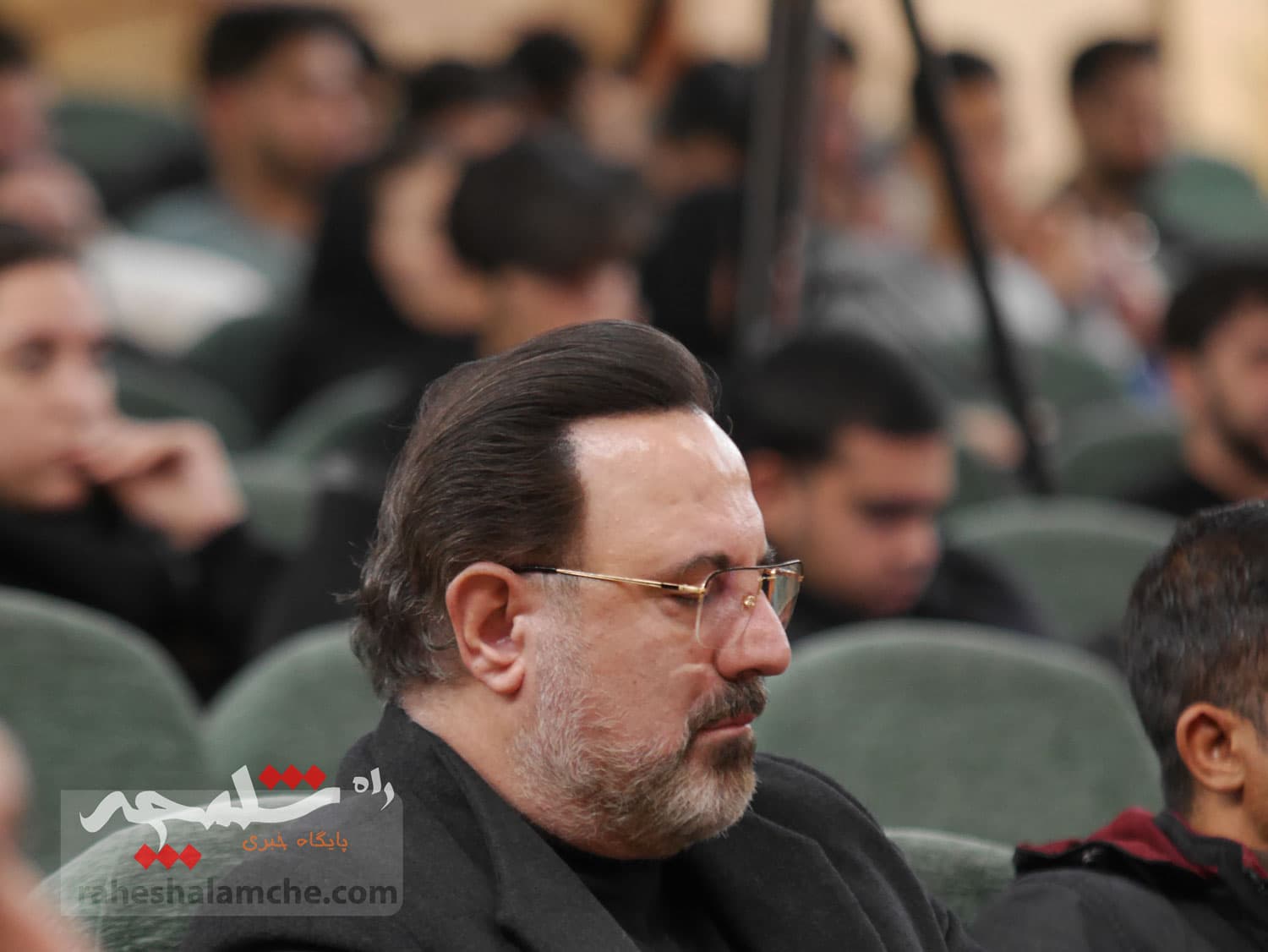 نشست صمیمی طحاننظیف با دانشجویان دانشگاه آزاد واحد مرکز +تصاویر — تصویر 40