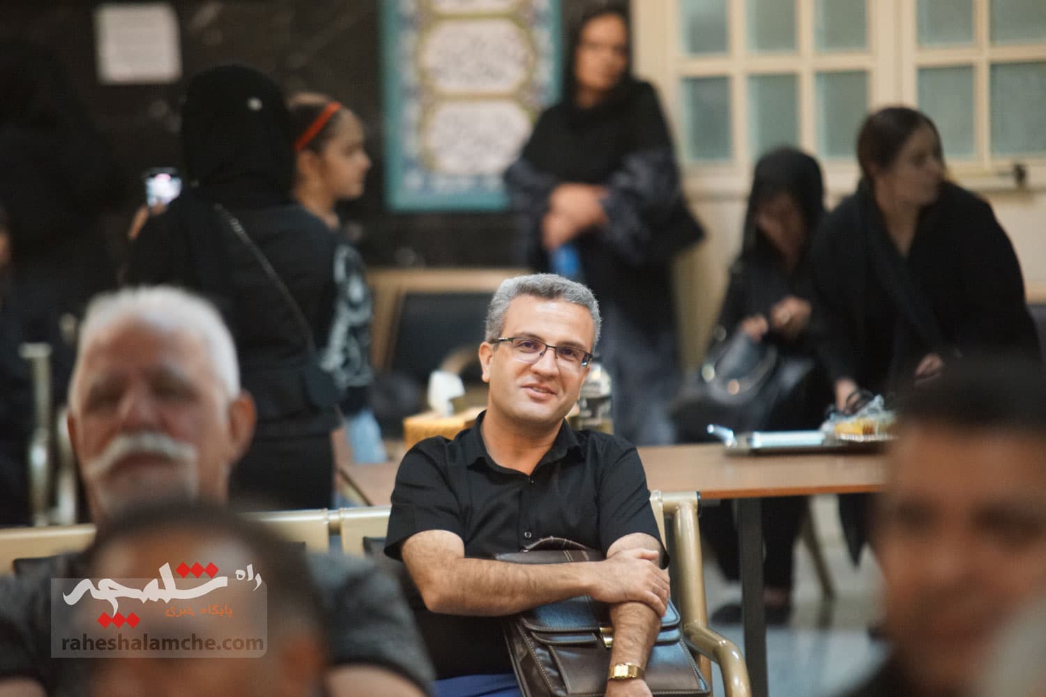همه چهرههای مشهوری که در مراسم ختم زهره حمید حضور داشتند +تصاویر — تصویر 124