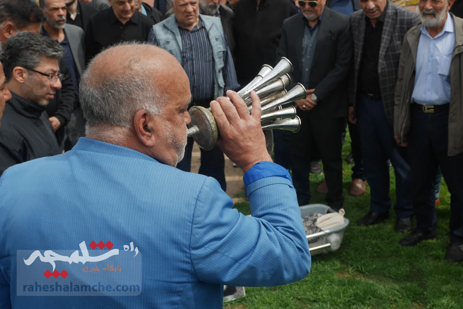 چه کسانی در مراسم تشییع پیکر «عمو ظلی» حضور دارشتند +تصاویر — تصویر 104
