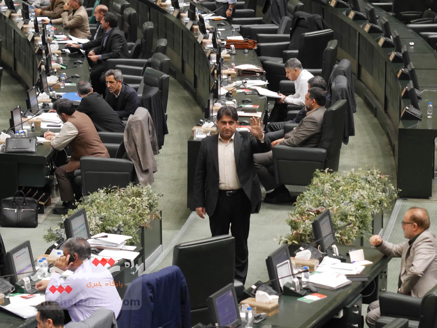 دومین روز بررسی بودجه 1404 در صحن علنی مجلس چه گذشت؟ +تصاویر — تصویر 48