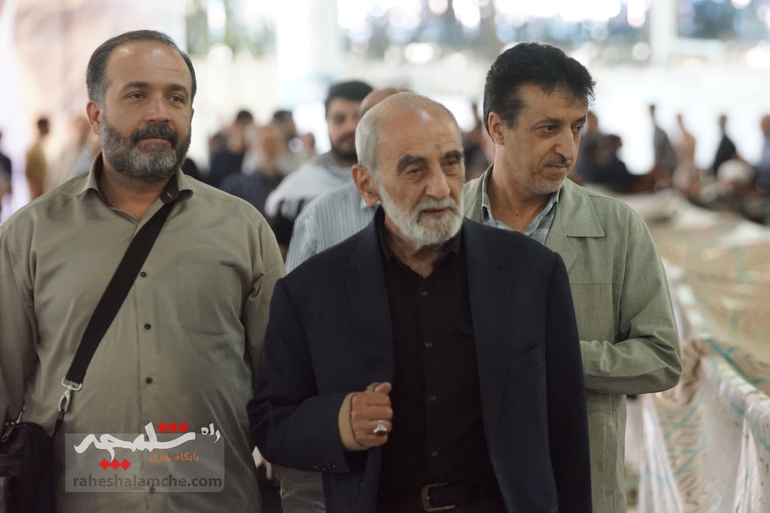نماز جمعه تهران برگزار شد +تصاویر — تصویر 31