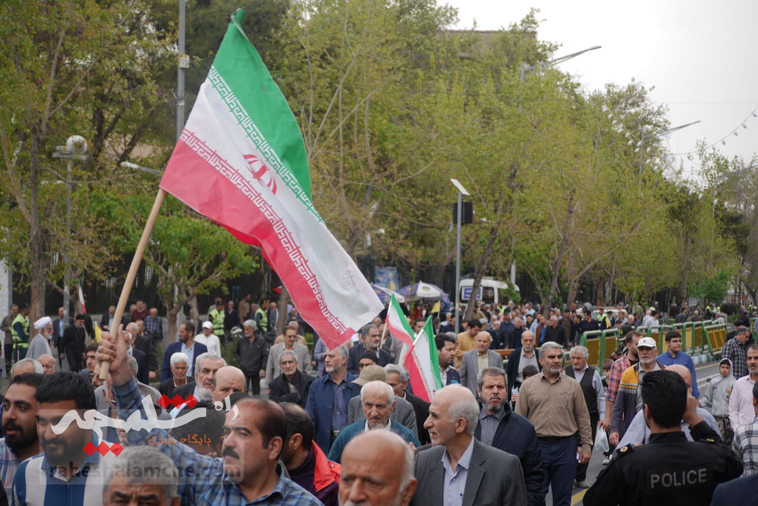 نماز جمعه 15 فروردین تهران برگزار شد +تصاویر — تصویر 81