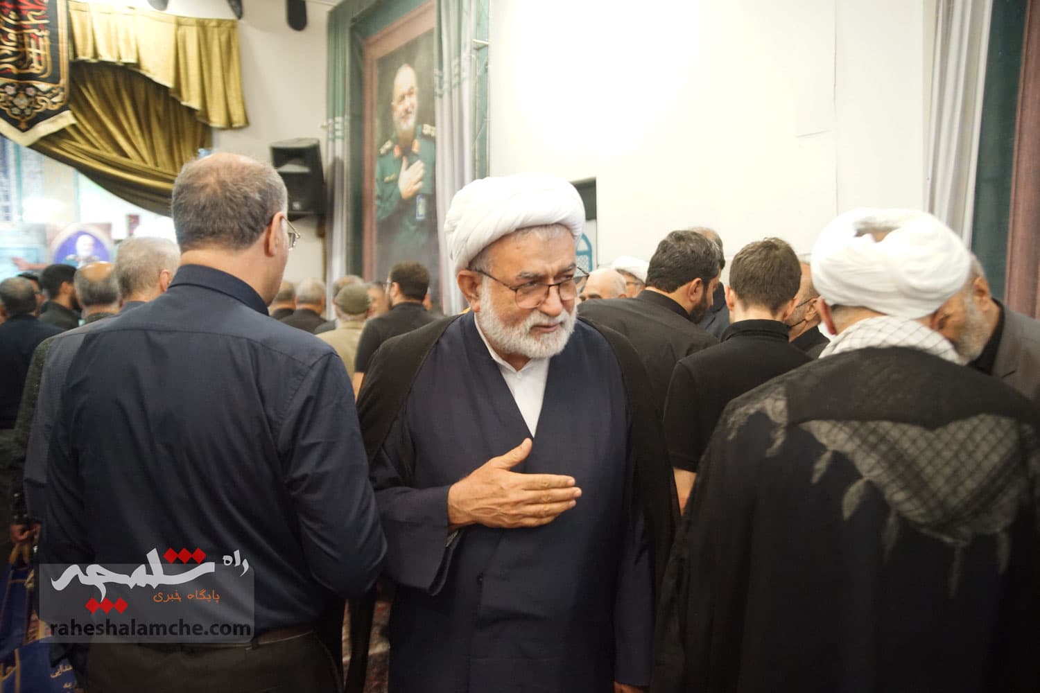 در مراسم اربعین سردار شهید سلامی چه کسانی بودند؟ +تصاویر — تصویر 30