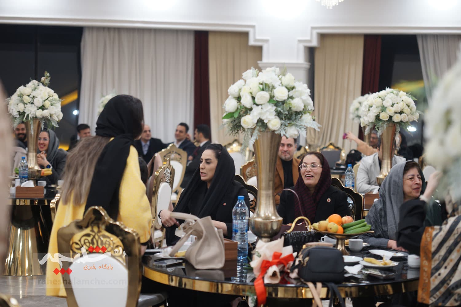 چه کسانی در نخستین کنگره ملی حامیان صلح ایران حضور داشتند؟ +تصاویر — تصویر 49