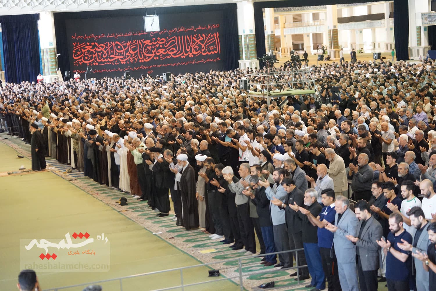 نماز جمعه این هفته تهران برگزار شد +تصاویر — تصویر 108