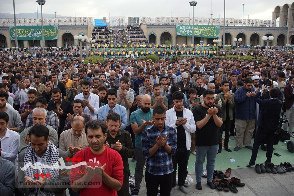 گزارش تصویری نماز عید فطر در مصلی امام خمینی(ره) تهران(2) — تصویر 24