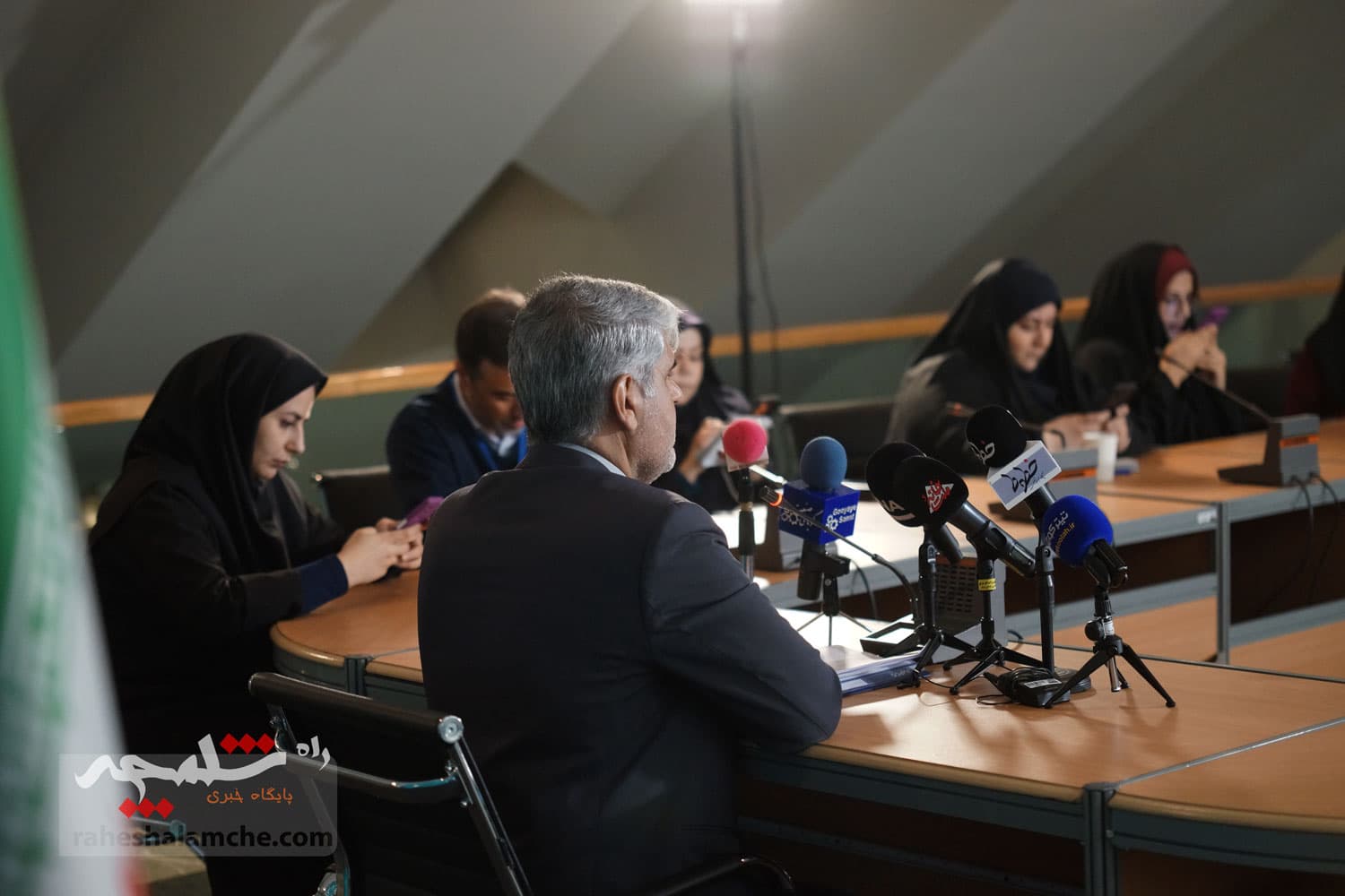 نشست خبری نائب رئیس کمیسیون آموزش مجلس +تصاویر — تصویر 10
