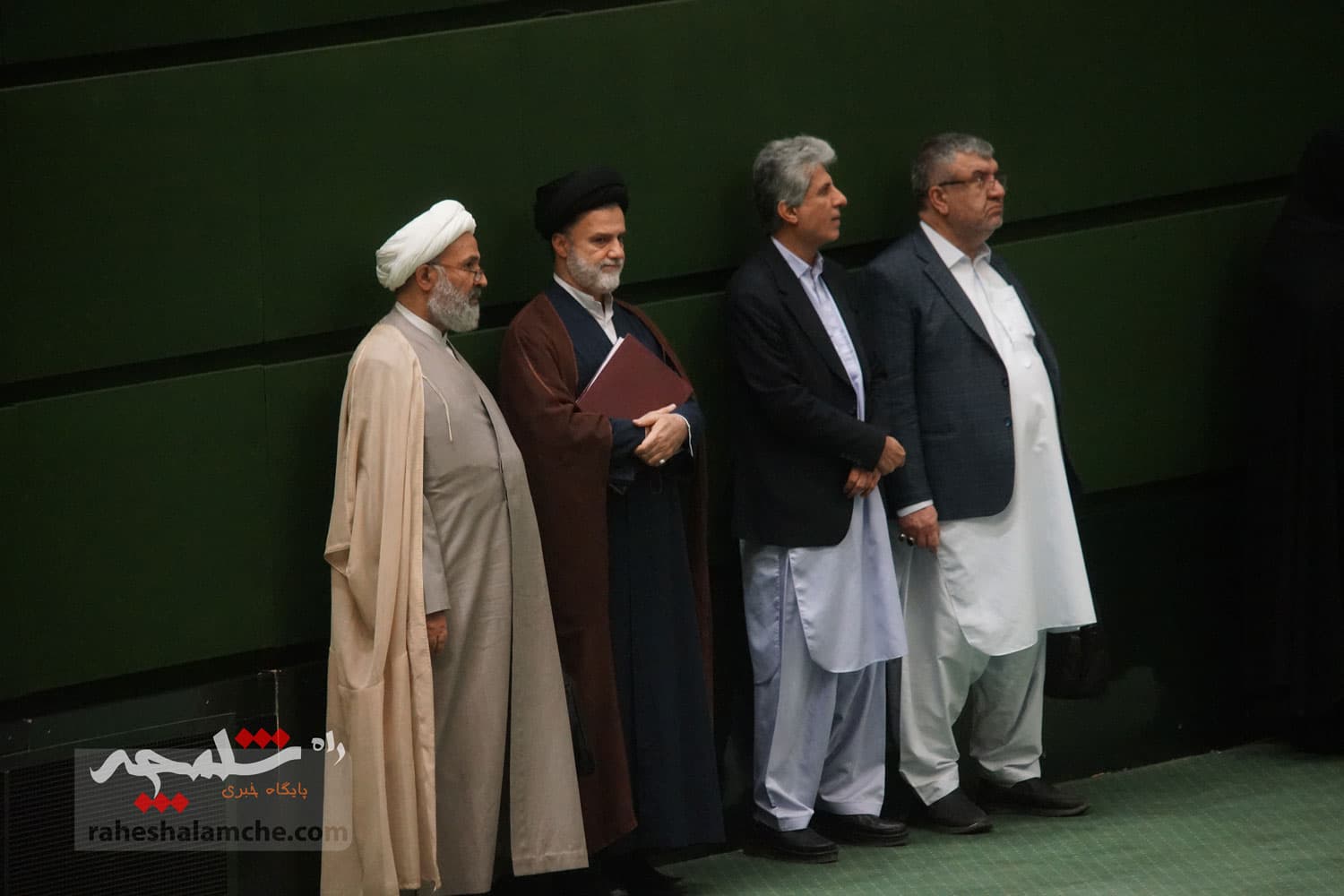 گزارش تصویری کاملا متفاوت از صحن علنی مجلس — تصویر 1