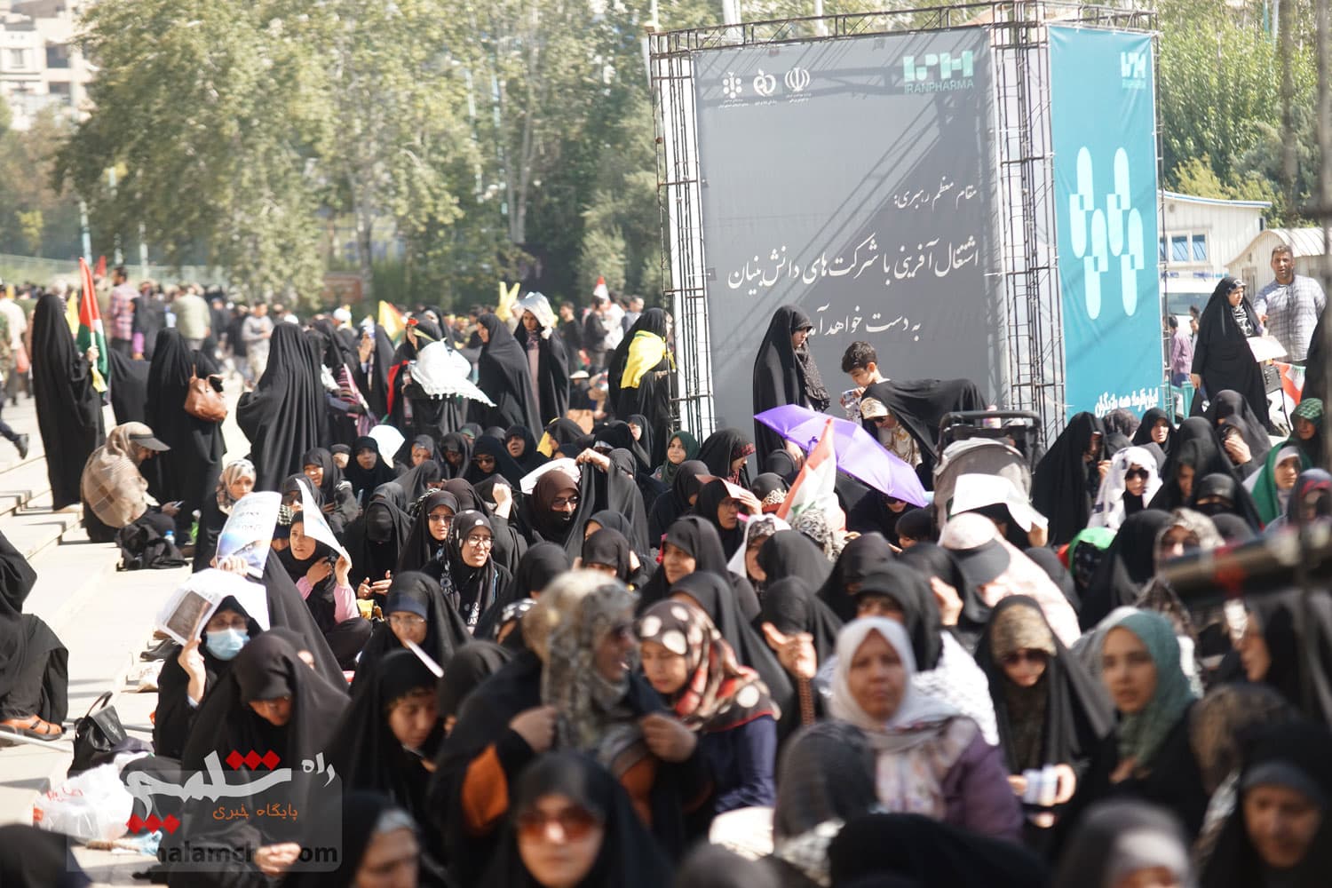 حاشیههای تصویری نمازجمعه امروز تهران — تصویر 25