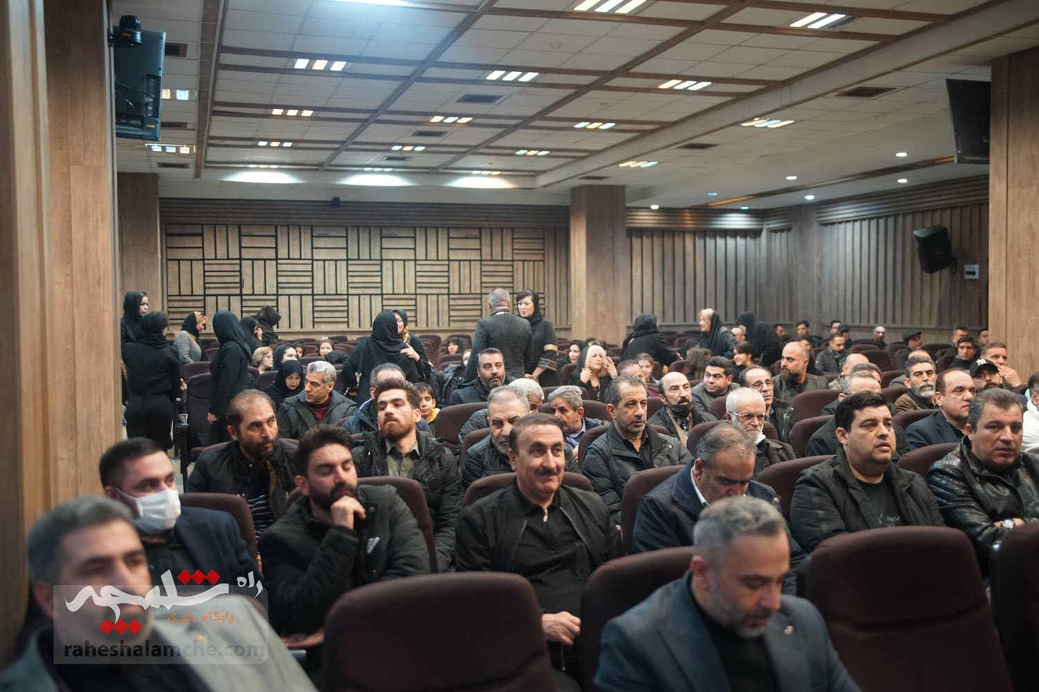 گزارش اختصاصی راه شلمچه از مراسم ختم پدر «بهروز رهبری فرد» +تصاویر — تصویر 32