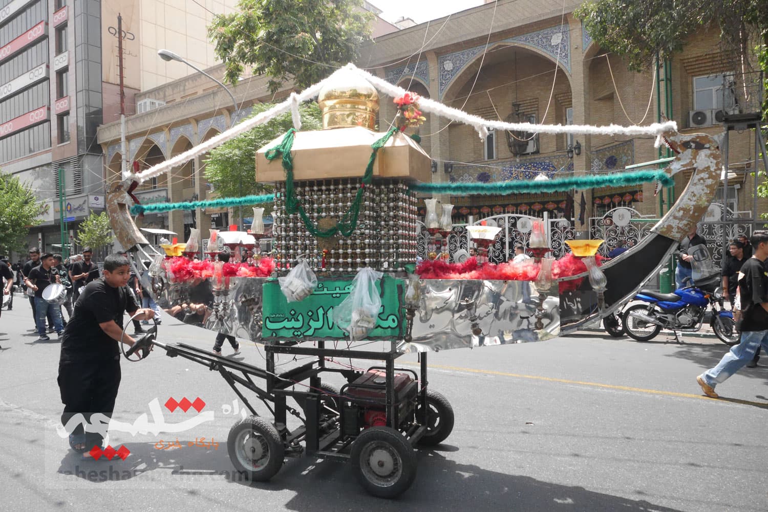 دسته عزادارای خاص در تهران +تصاویر — تصویر 25