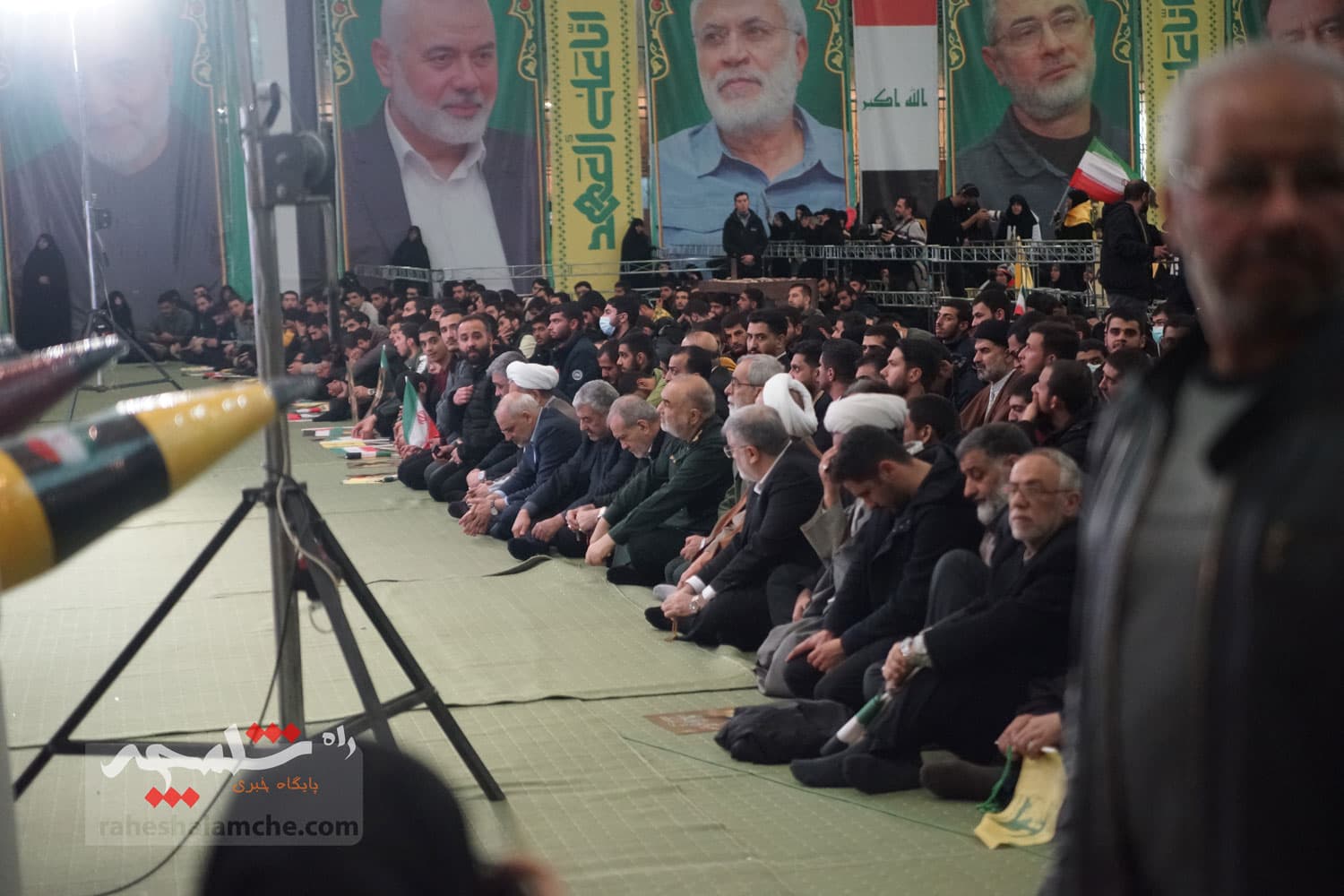 مراسم گرامیداشت شهید سیدحسن نصرالله در مصلی تهران برگزار شد +تصاویر — تصویر 88