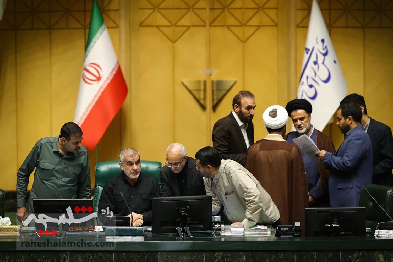 نشست علنی 2 تیر مجلس +تصاویر — تصویر 37
