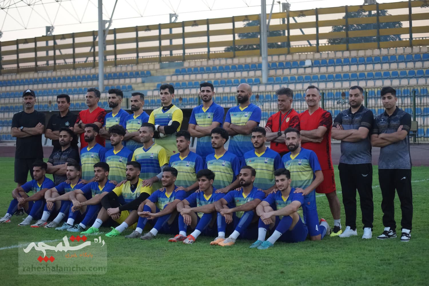 اردوی تیم فوتبال نفت و گاز گچساران با داریوش یزدی +تصاویر — تصویر 61
