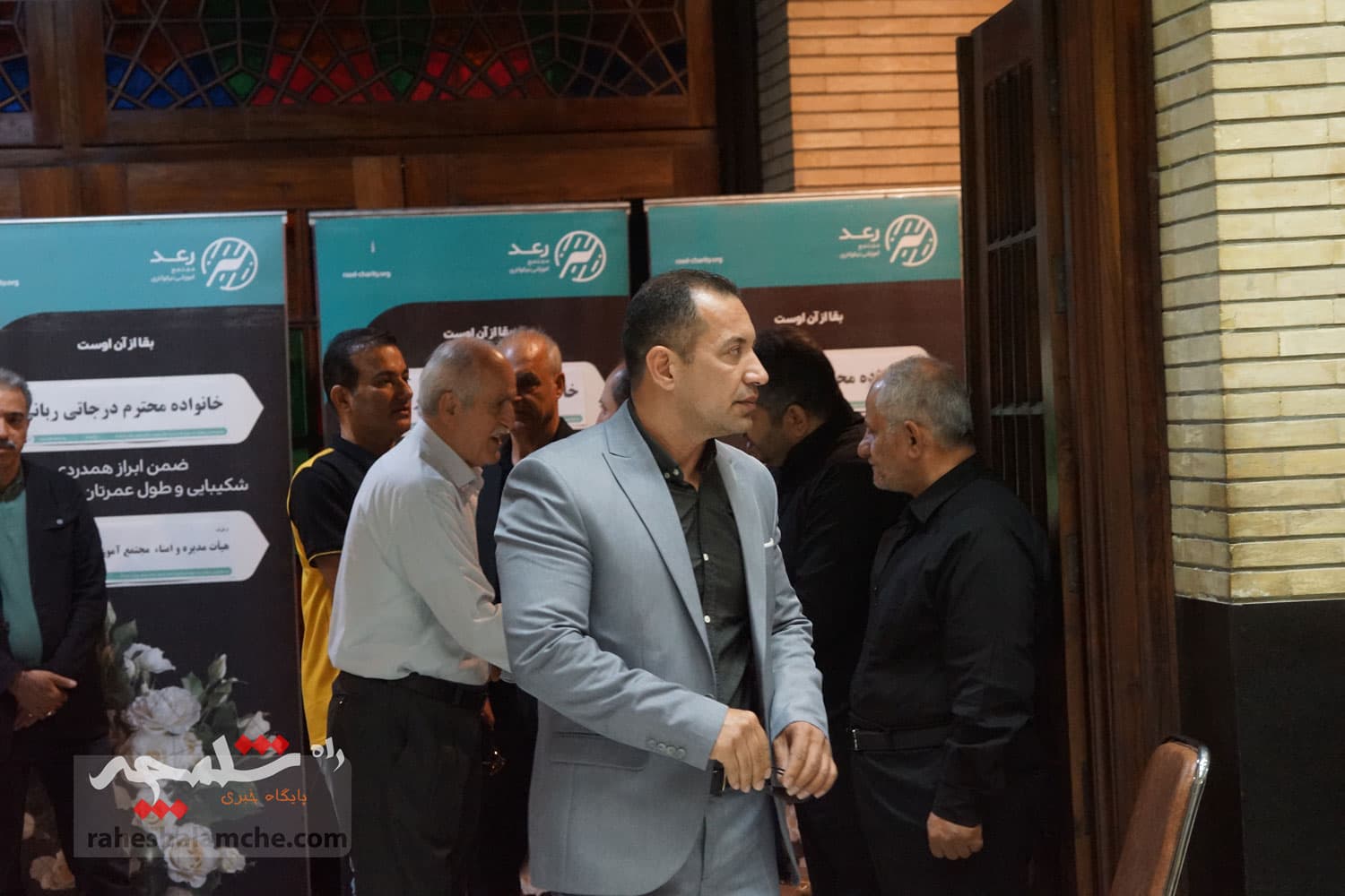 مراسم هفتمین روز درگذشت «محمدرضا درجاتی» +تصاویر — تصویر 61
