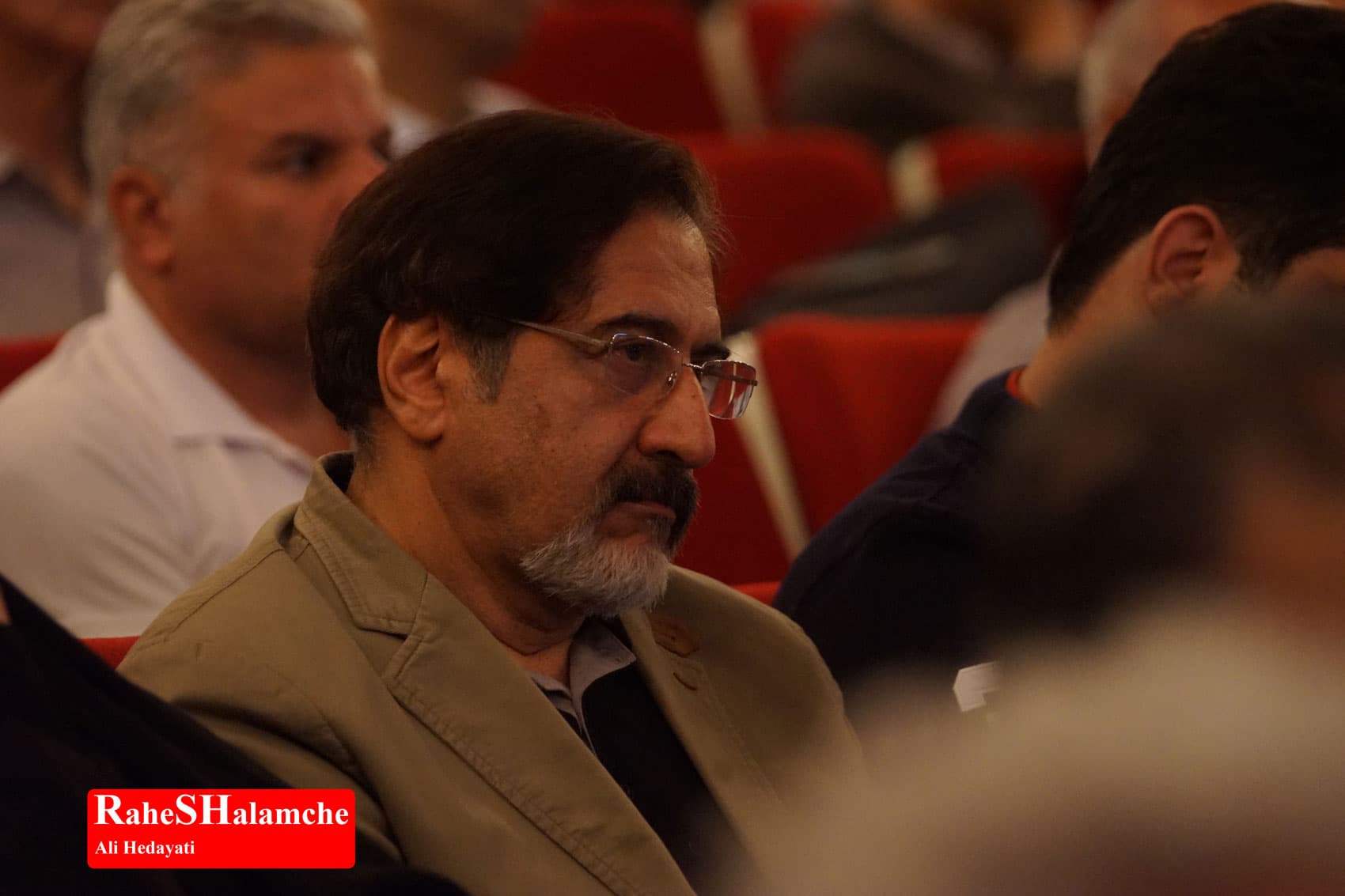 پزشکیان پا به توپ شد +تصاویر — تصویر 40