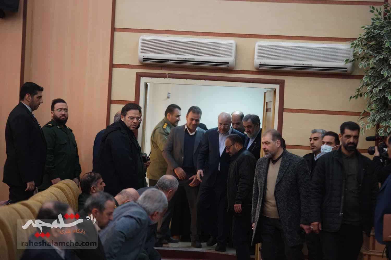 تجلیل از منتخبان جشنواره پژوهشی و فناوری در دانشگاه جامع امام حسین(ع) +تصاویر — تصویر 89