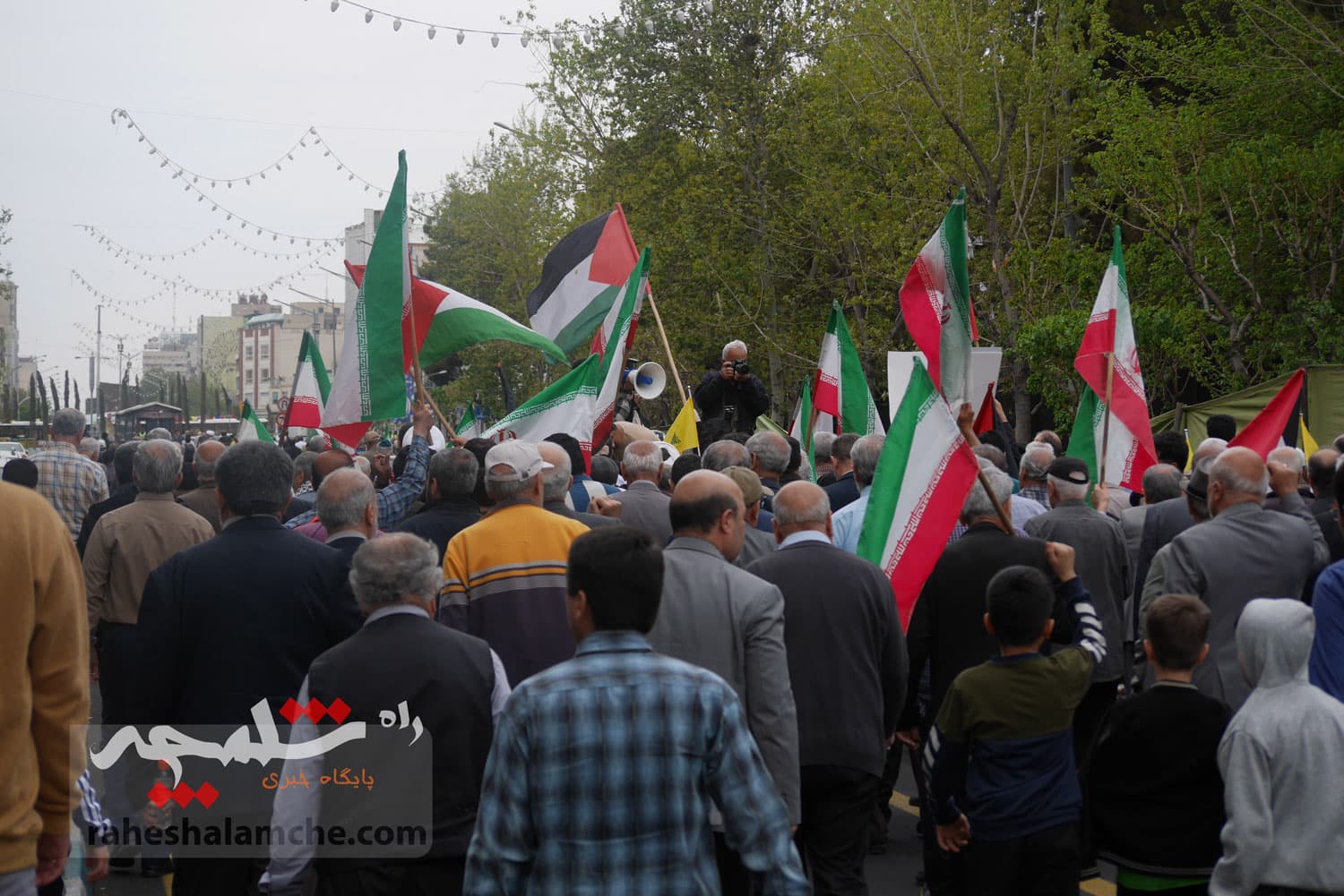 نماز جمعه 15 فروردین تهران برگزار شد +تصاویر — تصویر 83