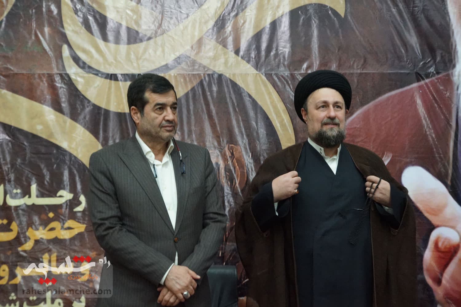 حضور جامعه ورزش و جوانان در حرم امام خمینی(ره) +تصاویر — تصویر 96