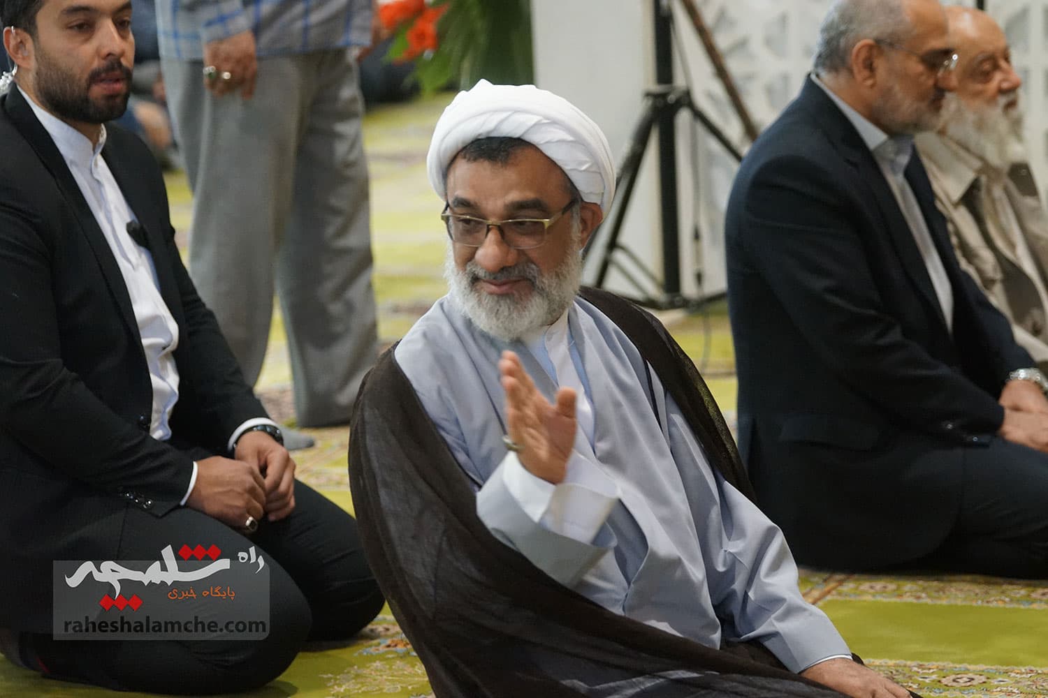 نماز عید قربان در دانشگاه تهران برگزار شد +تصاویر — تصویر 1