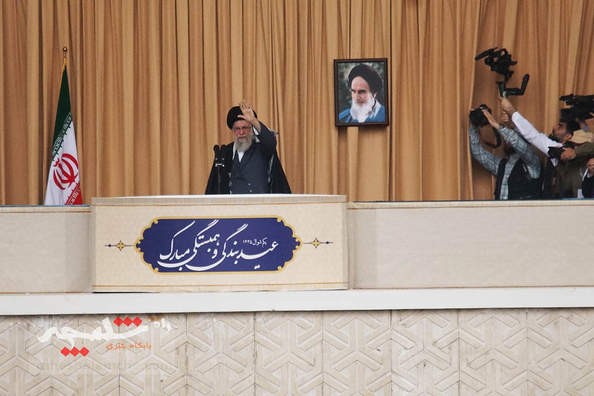 گزارش تصویری نماز عید فطر در مصلی امام خمینی(ره) تهران(2) — تصویر 25
