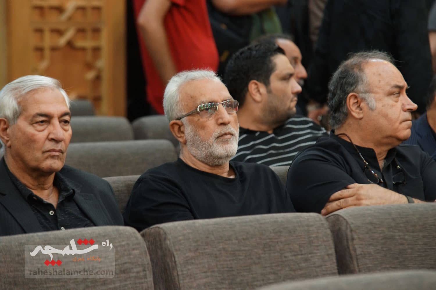 مراسم ختم پدر خداداد عزیزی چه کسانی بودند؟ +تصاویر(1) — تصویر 37
