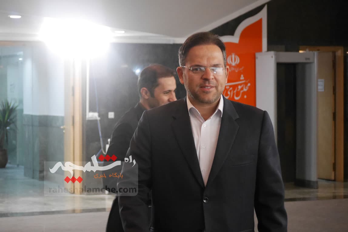 حاشیههای تصویری اولین روز صحن علنی مجلس در سال 1404 — تصویر 139