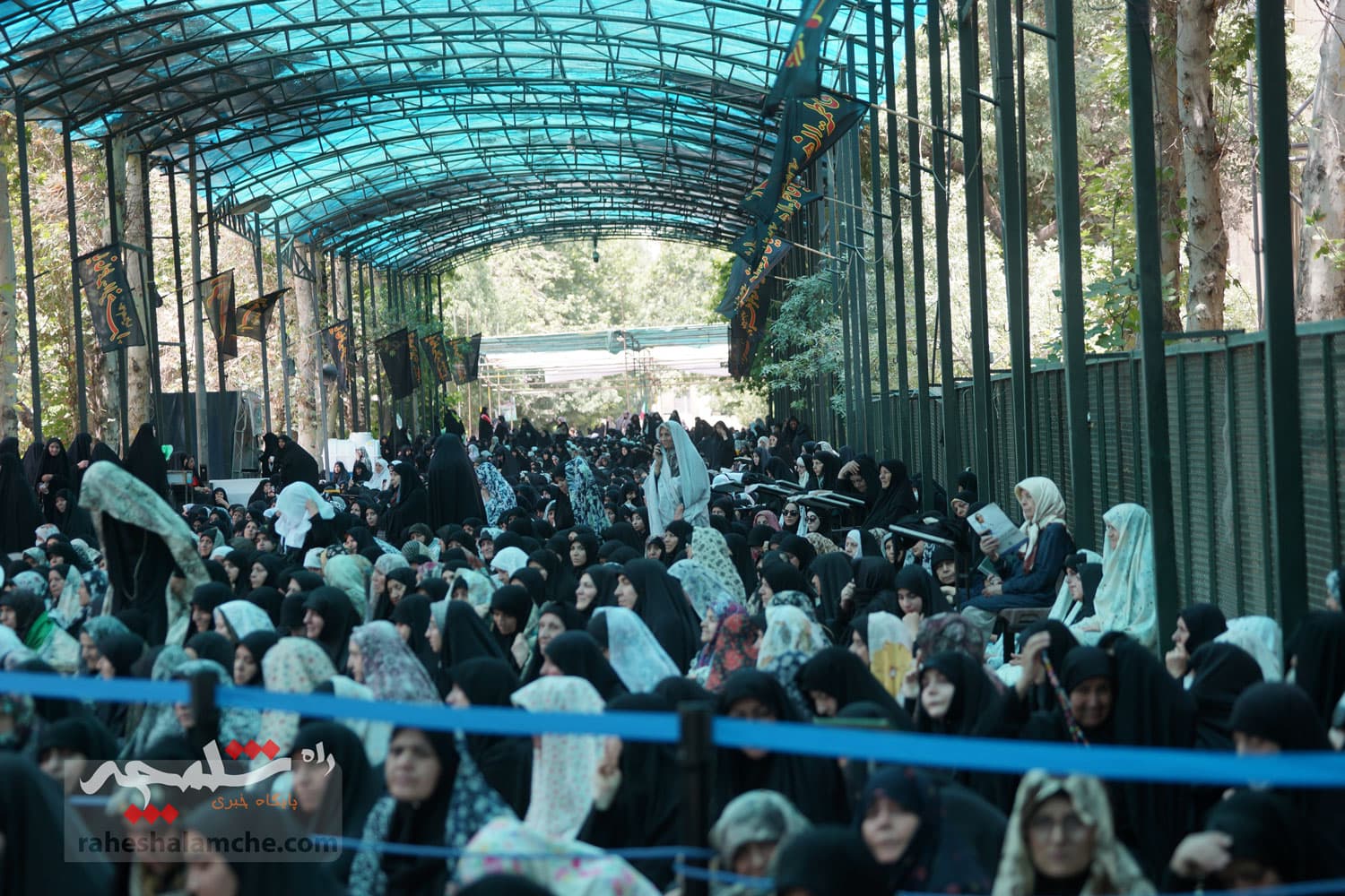 نماز جمعه تهران در اولین روز ماه محرم حسینی برگزار شد +تصاویر — تصویر 31