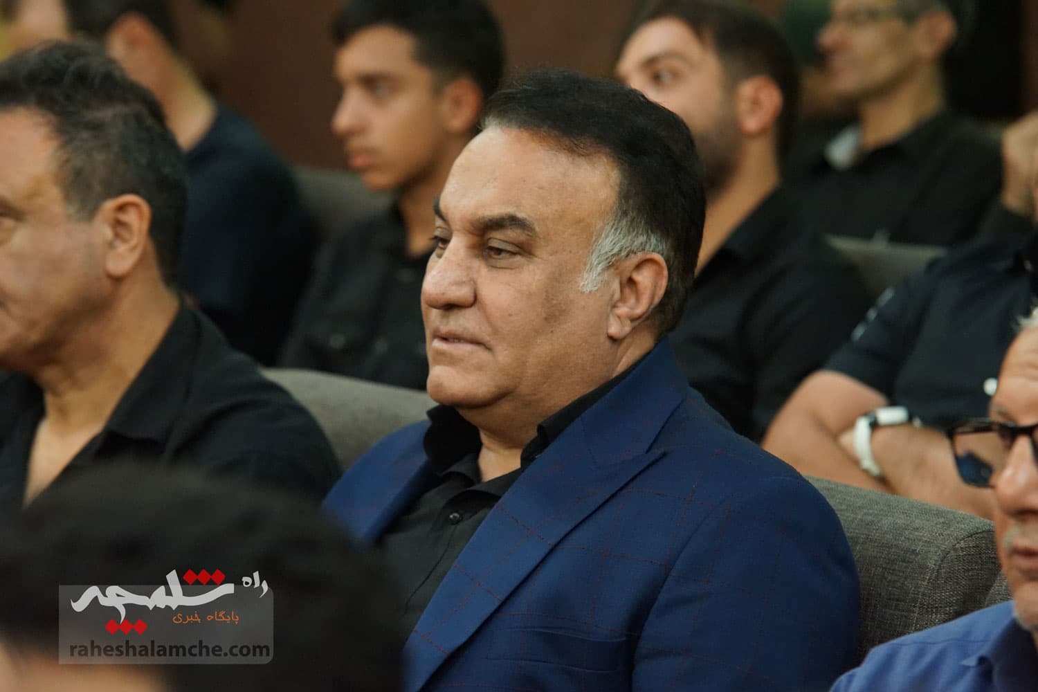 مراسم ختم پدر خداداد عزیزی چه کسانی بودند؟ +تصاویر(1) — تصویر 51
