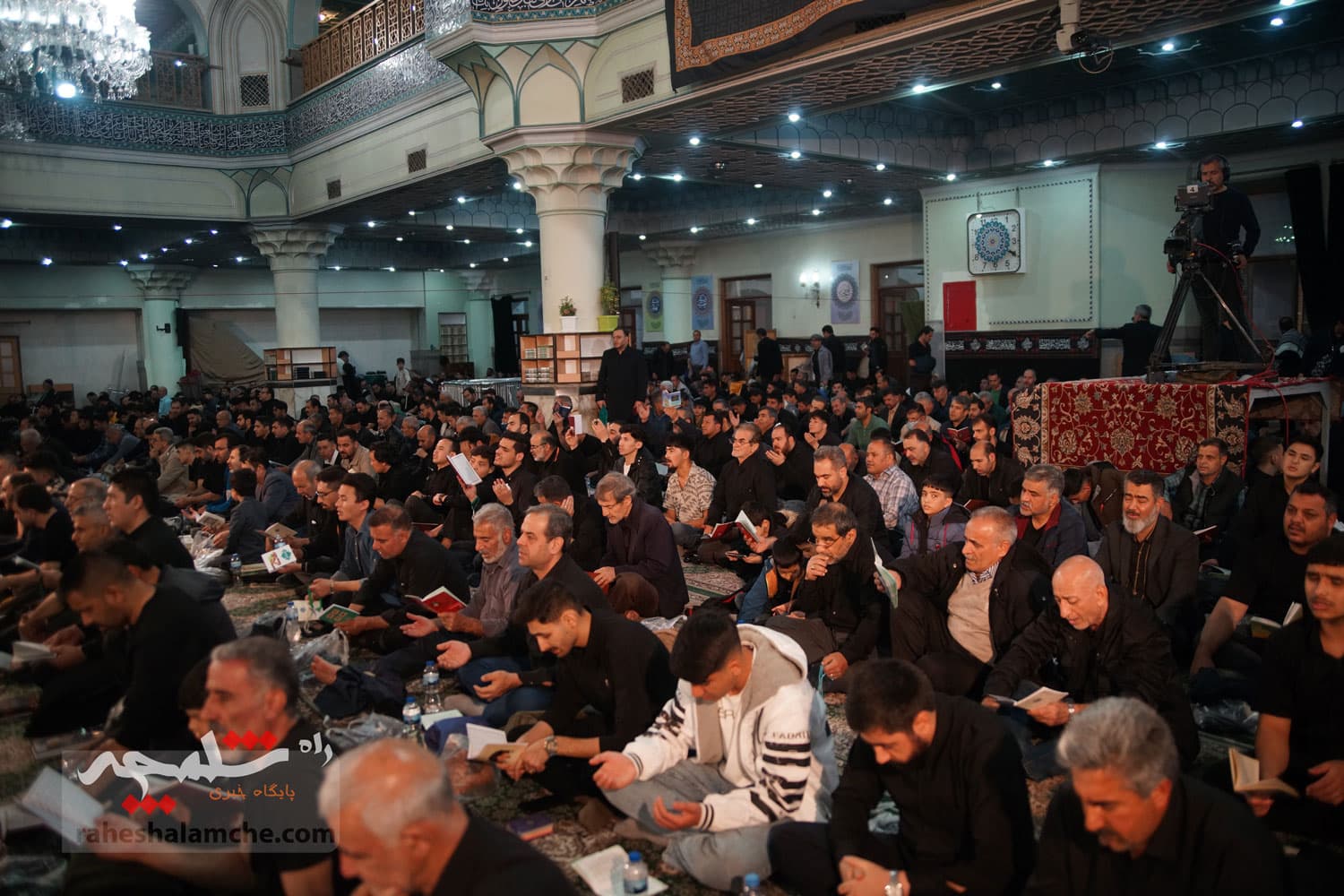 طنین نجوای «الهی العفو» دومین شب قدر در حرم عبدالعظیم حسنی(ع) +تصاویر — تصویر 18