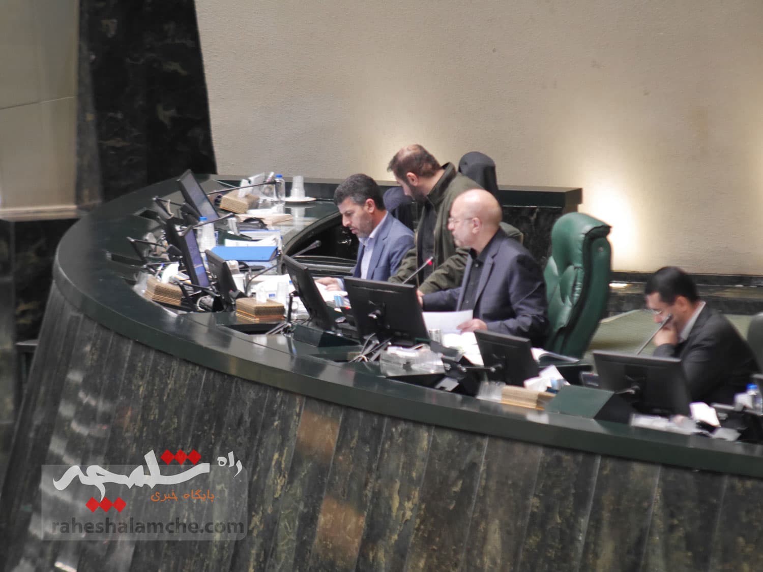 دومین روز بررسی بودجه 1404 در صحن علنی مجلس چه گذشت؟ +تصاویر — تصویر 6