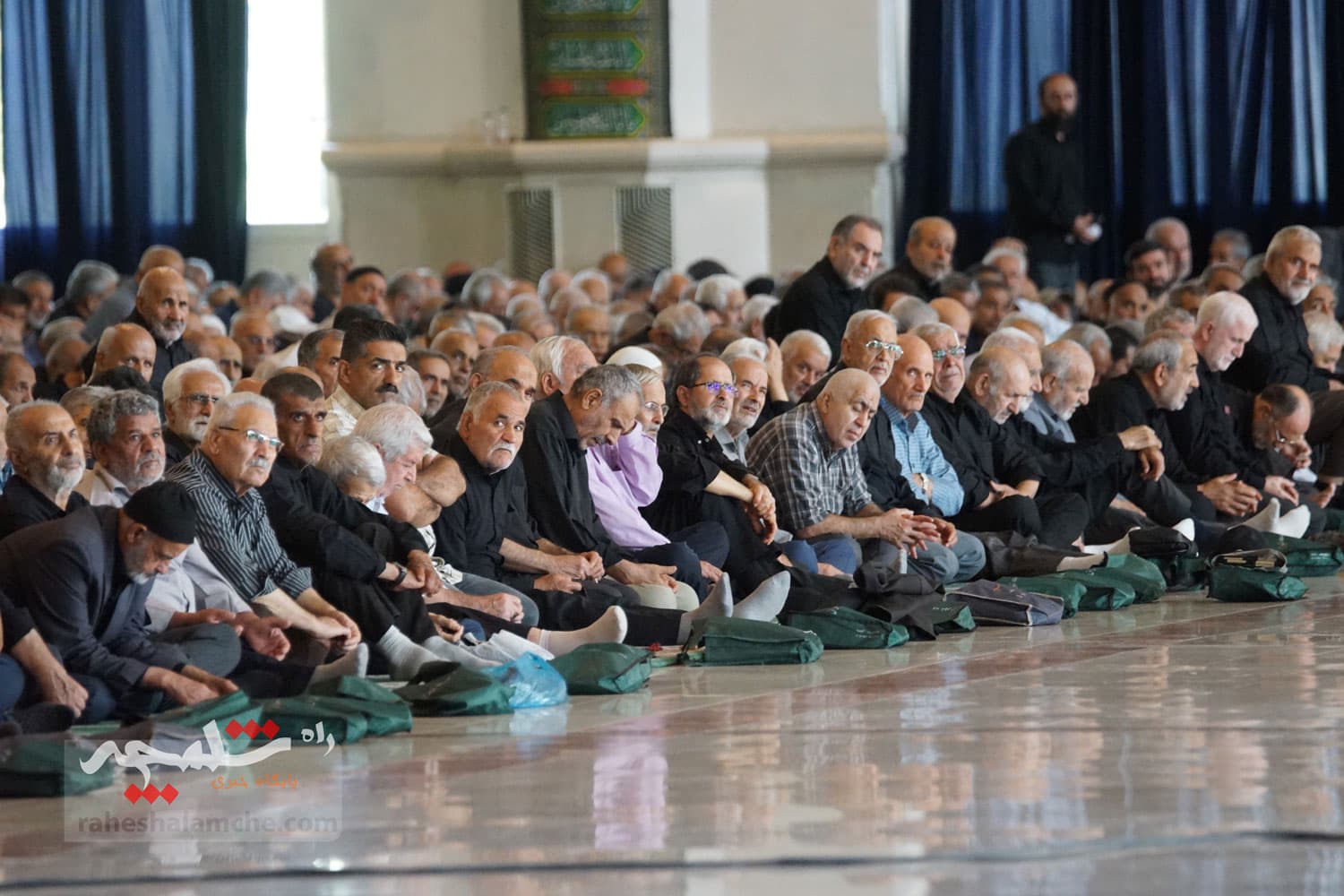 نماز جمعه تهران برگزار شد +تصاویر — تصویر 58
