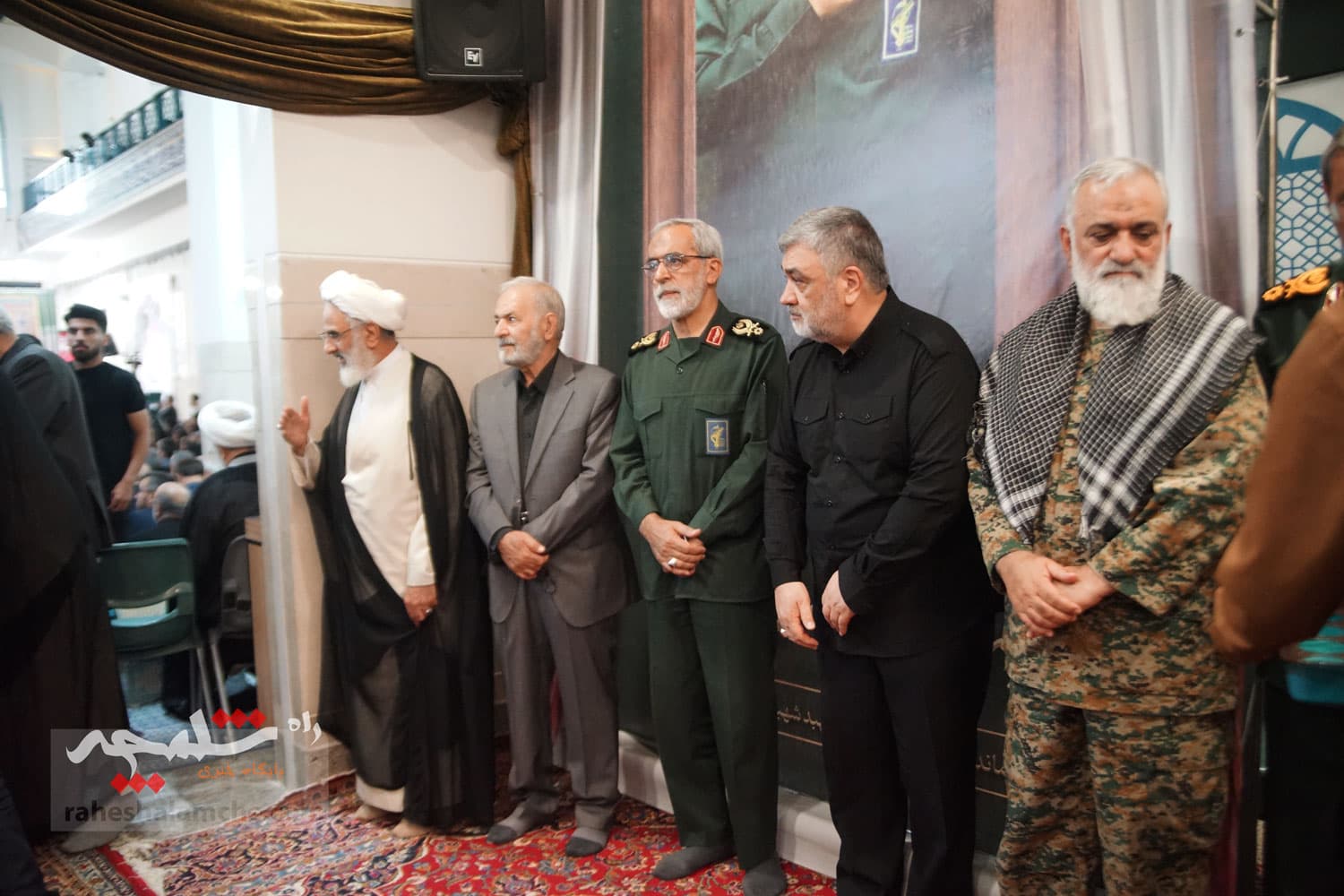 در مراسم اربعین سردار شهید سلامی چه کسانی بودند؟ +تصاویر — تصویر 27