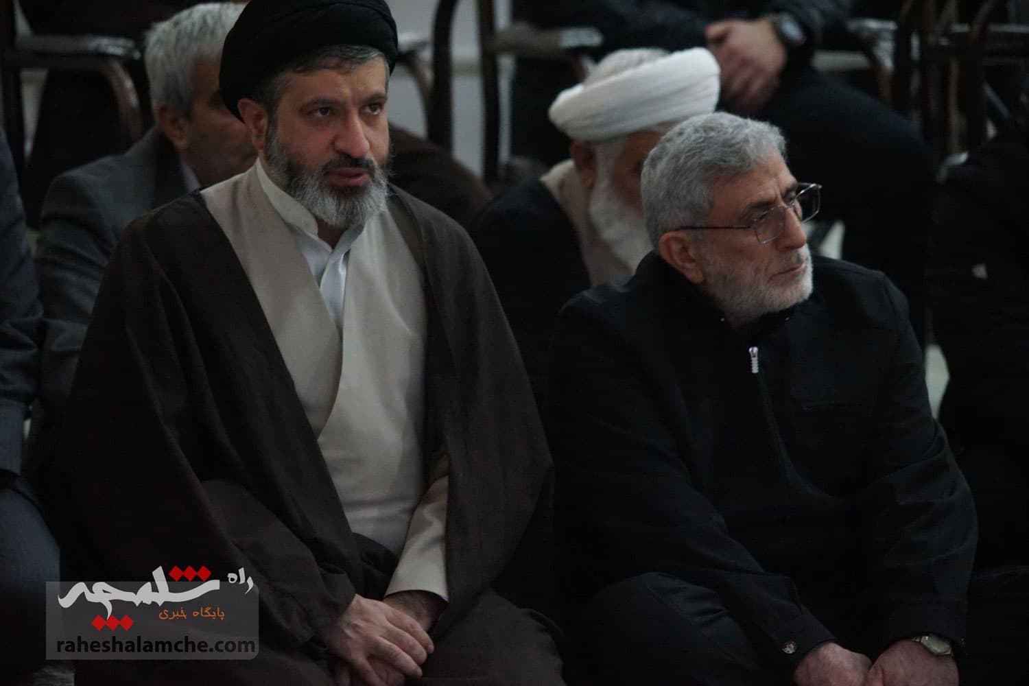 حال و هوای نمازجمعه 12 بهمن در حرم امام خمینی(ره) +تصاویر — تصویر 65
