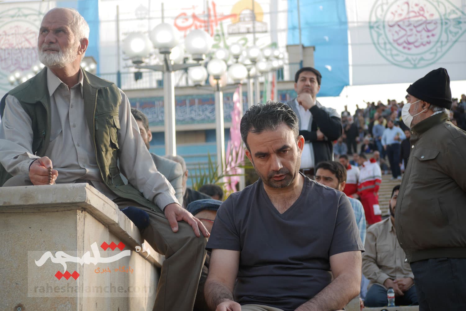 گزارش تصویری اختصاصی راه شلمچه از نماز عید فطر به امامت رهبر انقلاب — تصویر 31