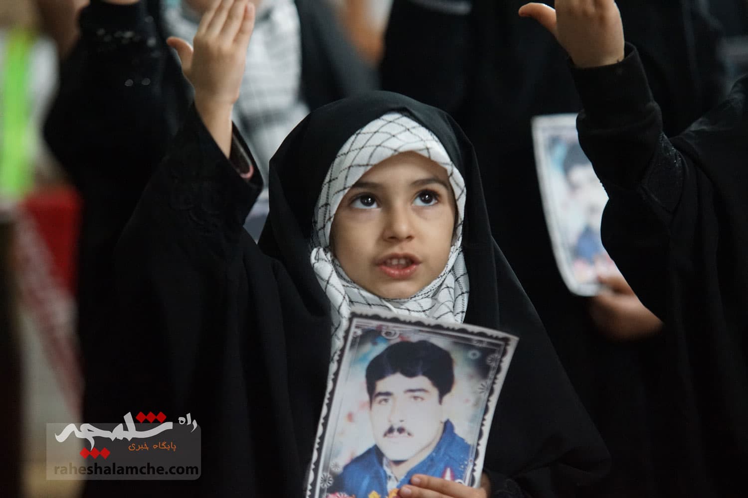 برگزاری یادواره شهدا در روستایی که فقط یک شهید مفقودالاثر دارد +تصاویر — تصویر 56